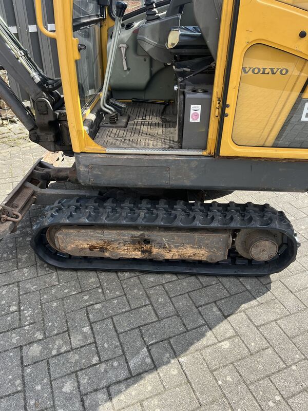 Gummiketten 230x96x33 für Volvo EC15B